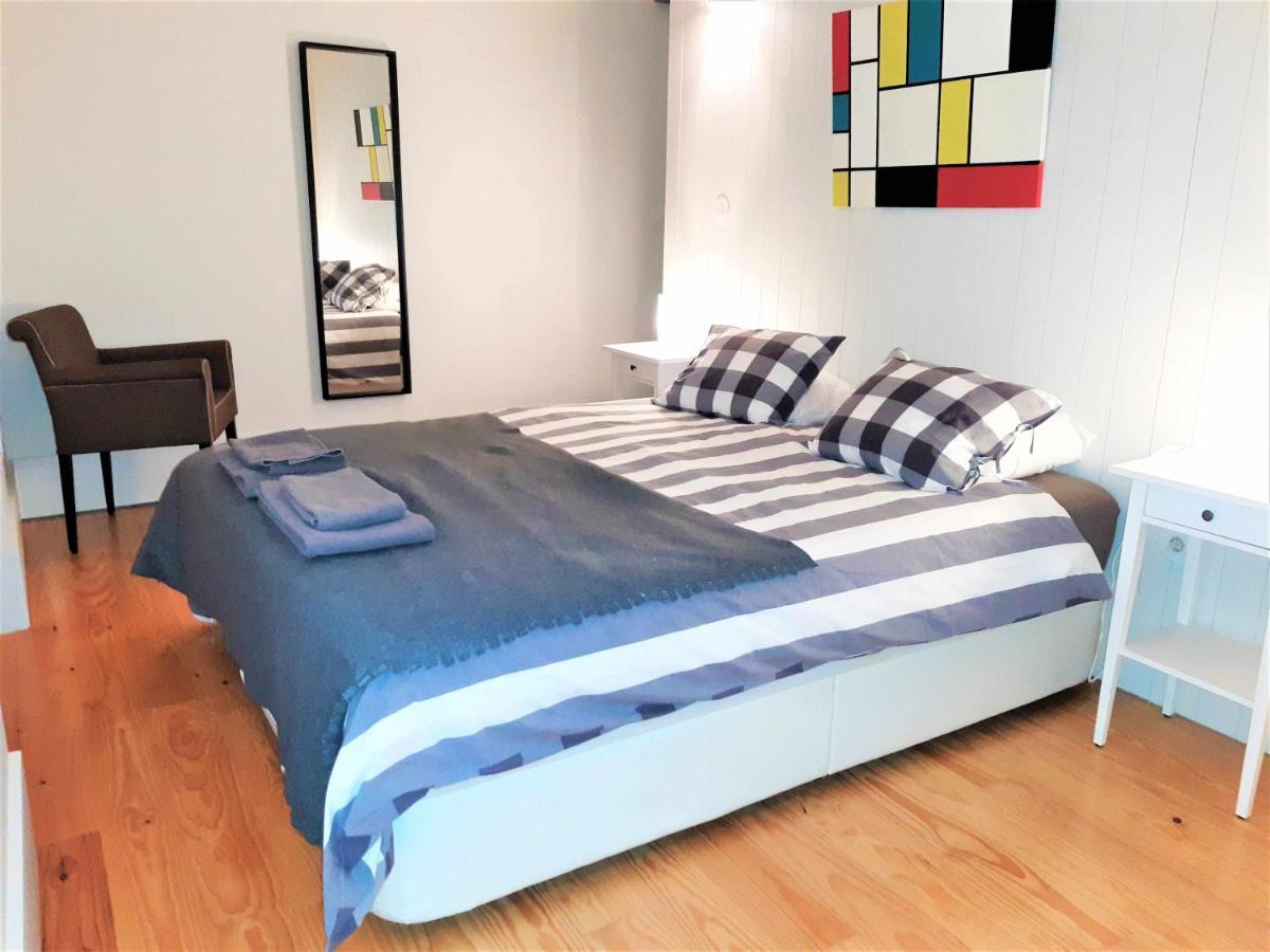Oporto Delight 1 Luxury Apartment In Historic Center With Balcony Max 4 P Екстериор снимка