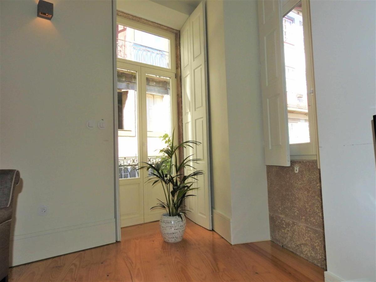 Oporto Delight 1 Luxury Apartment In Historic Center With Balcony Max 4 P Екстериор снимка