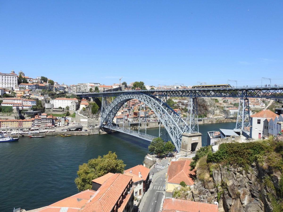Oporto Delight 1 Luxury Apartment In Historic Center With Balcony Max 4 P Екстериор снимка