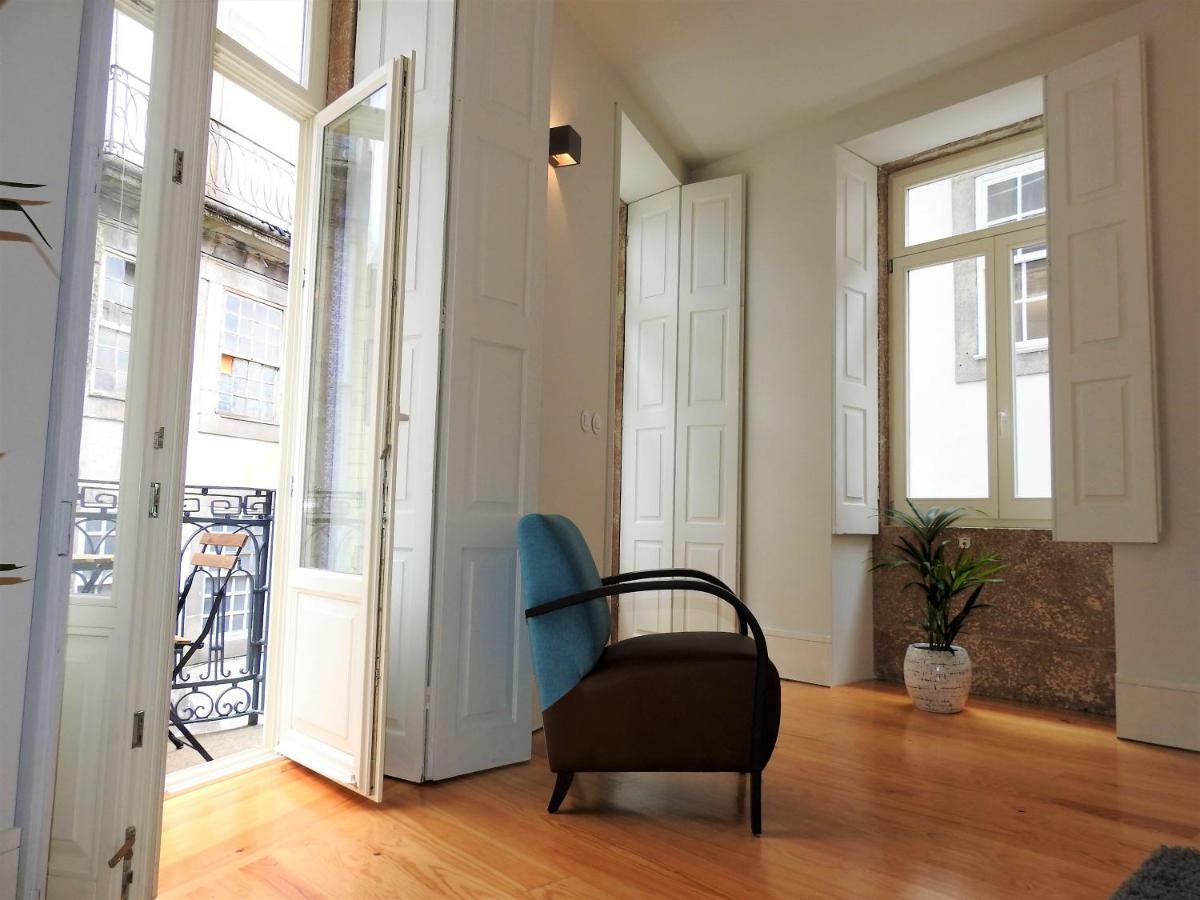 Oporto Delight 1 Luxury Apartment In Historic Center With Balcony Max 4 P Екстериор снимка